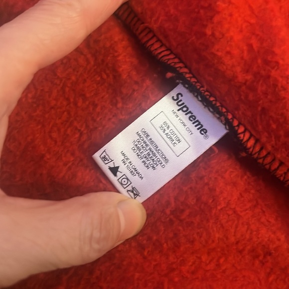 Authentic Supreme hoodie - Picture 3 of 5